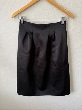 H&M Black Skirt with Front Pleats - Women